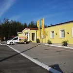 Motel Noclegi Kochlice