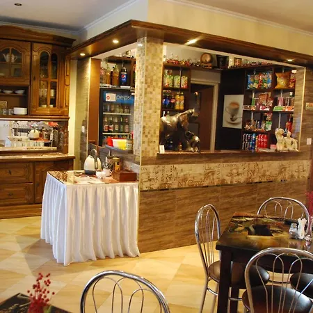 Motel Noclegi Kochlice *