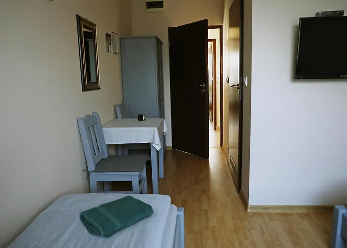 Motel Noclegi Kochlice *